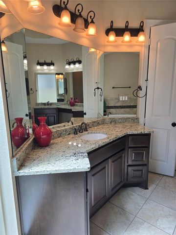 10 Val Delsa Court, Missouri City, TX 77459