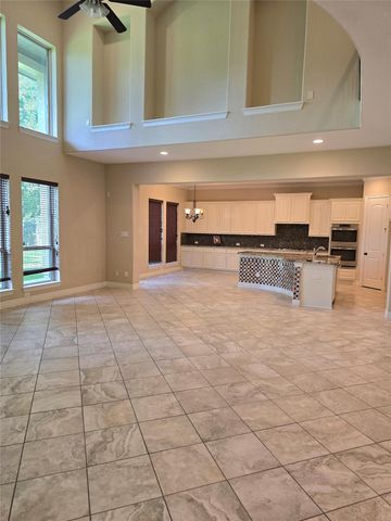 10 Val Delsa Court, Missouri City, TX 77459