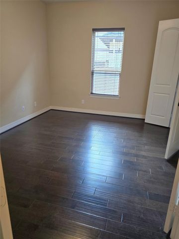 10 Val Delsa Court, Missouri City, TX 77459