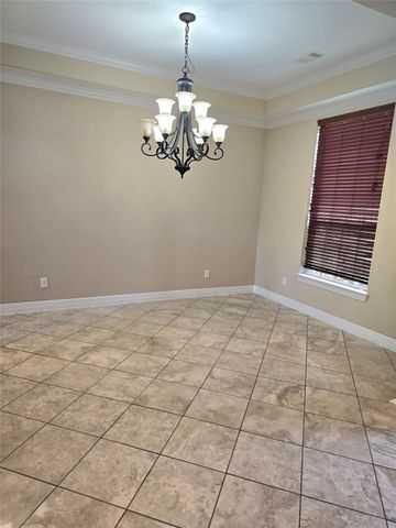 10 Val Delsa Court, Missouri City, TX 77459