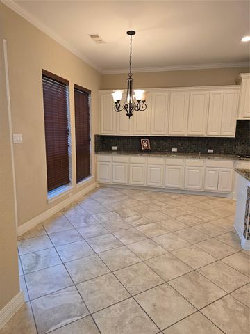 10 Val Delsa Court, Missouri City, TX 77459