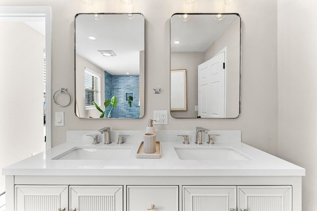 50 Clifford St, Boston, MA 02119