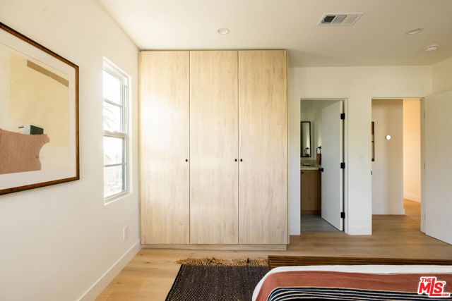 1018 Manzanita Street, Los Angeles, CA 90029