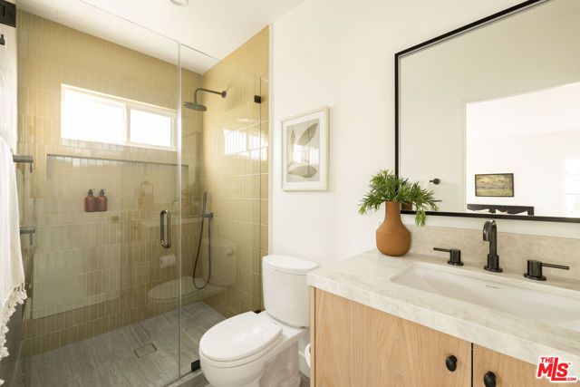 1018 Manzanita Street, Los Angeles, CA 90029