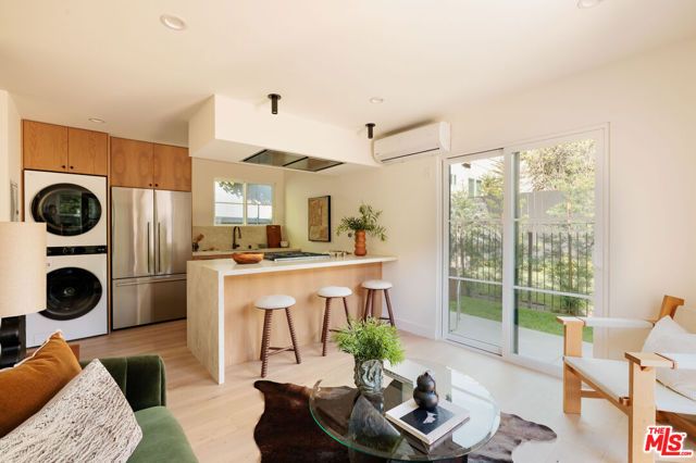 1018 Manzanita Street, Los Angeles, CA 90029