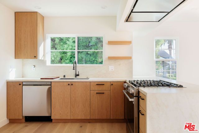 1018 Manzanita Street, Los Angeles, CA 90029