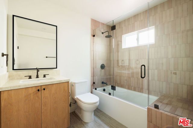 1018 Manzanita Street, Los Angeles, CA 90029