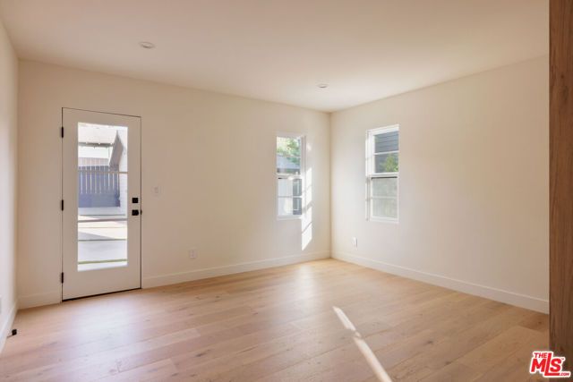 1018 Manzanita Street, Los Angeles, CA 90029