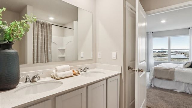 3035 Sweetwater Drive, Des Moines, IA 50320