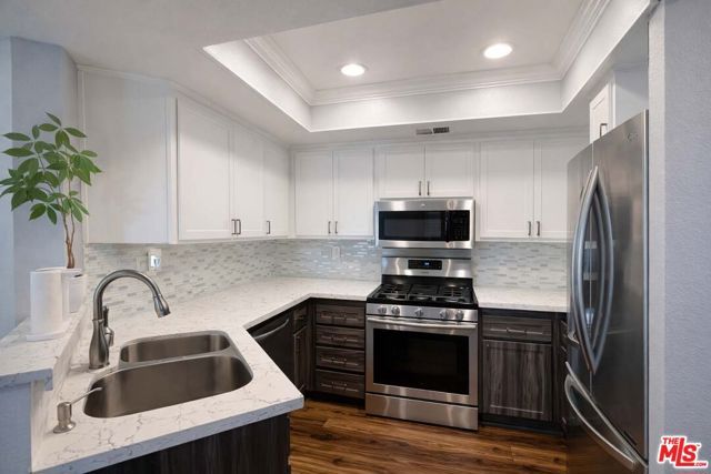 1055 S Dewcrest Drive, Anaheim, CA 92808