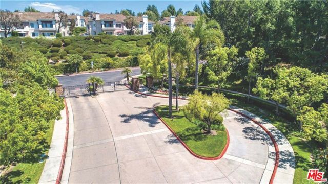 1055 S Dewcrest Drive, Anaheim, CA 92808