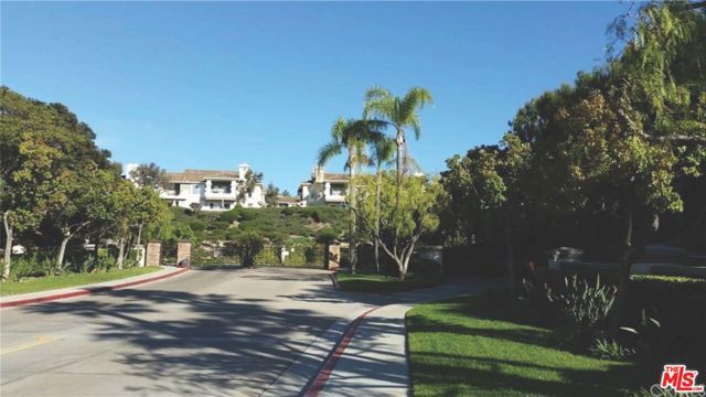 1055 S Dewcrest Drive, Anaheim, CA 92808