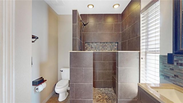 33817 SECRET HILL DRIVE, Leesburg, FL 34788