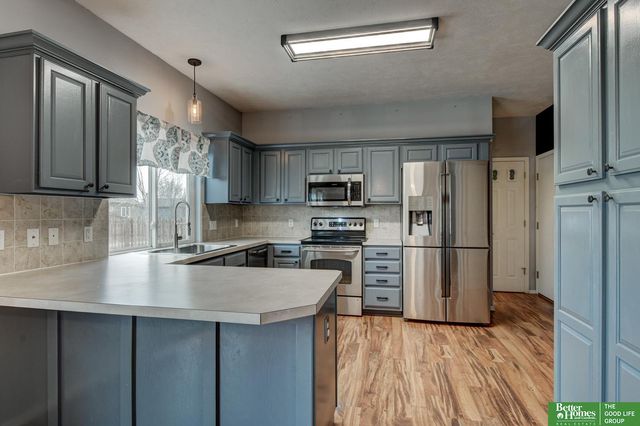 18028 Lillian Street, Omaha, NE 68136