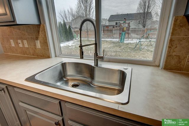 18028 Lillian Street, Omaha, NE 68136