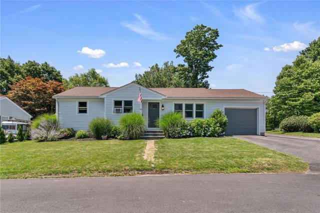 19 Sherwood Road, Middletown, RI 02842