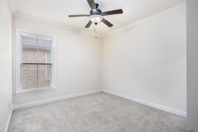 3421 Meadow Grove Dr, Zachary, LA 70791