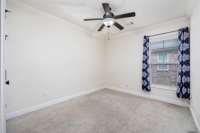 3421 Meadow Grove Dr, Zachary, LA 70791