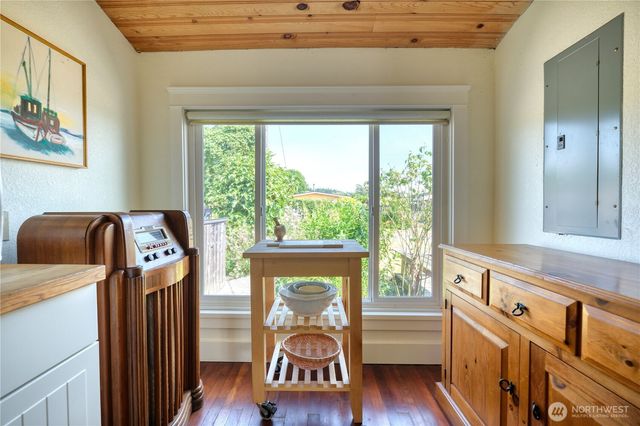 675 Sylvia Drive, Point Roberts, WA 98281