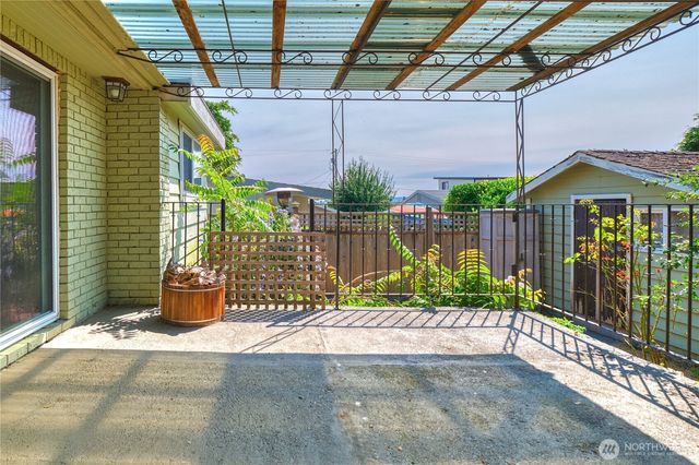 675 Sylvia Drive, Point Roberts, WA 98281