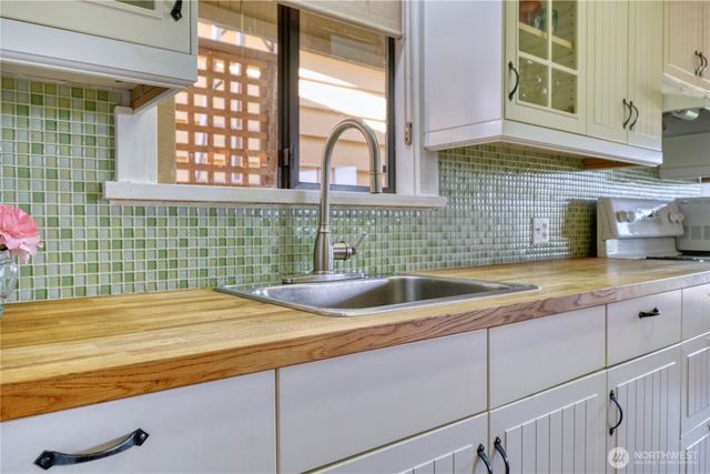 675 Sylvia Drive, Point Roberts, WA 98281