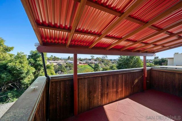 1817 David St, San Diego, CA 92111