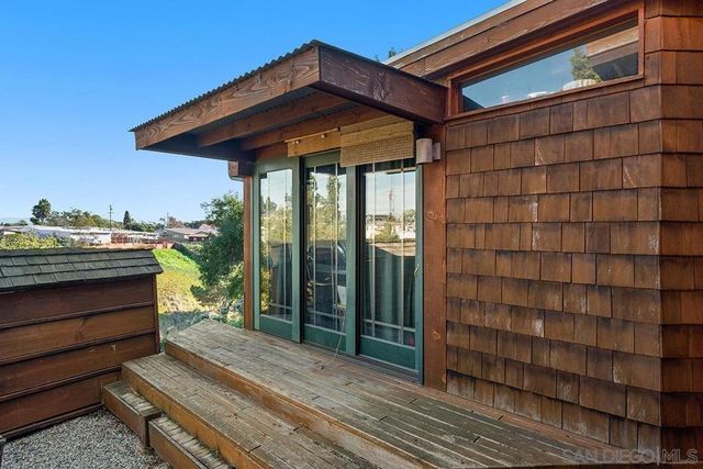 1817 David St, San Diego, CA 92111