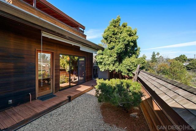 1817 David St, San Diego, CA 92111