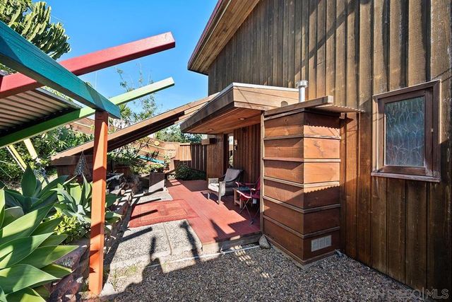 1817 David St, San Diego, CA 92111