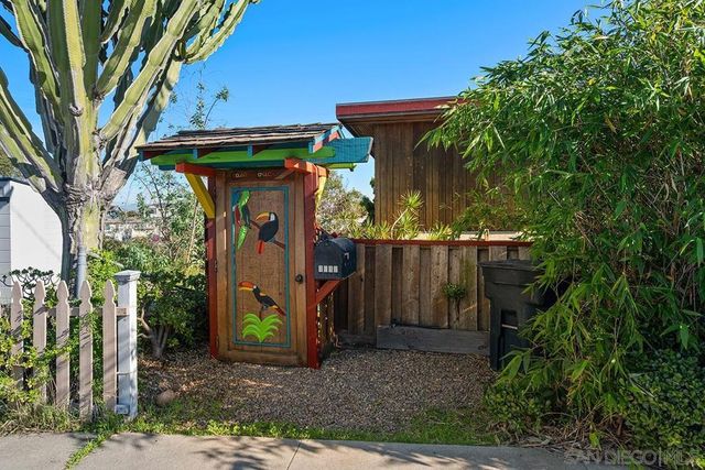 1817 David St, San Diego, CA 92111