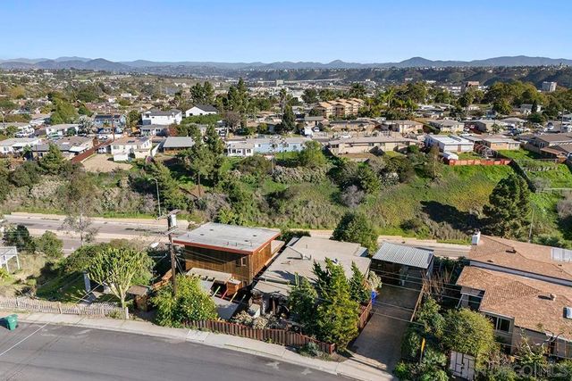 1817 David St, San Diego, CA 92111