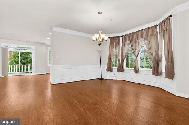 2119 GARDEN GROVE LN, Mitchellville, MD 20721