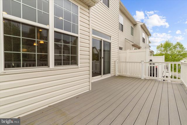 2119 GARDEN GROVE LN, Mitchellville, MD 20721