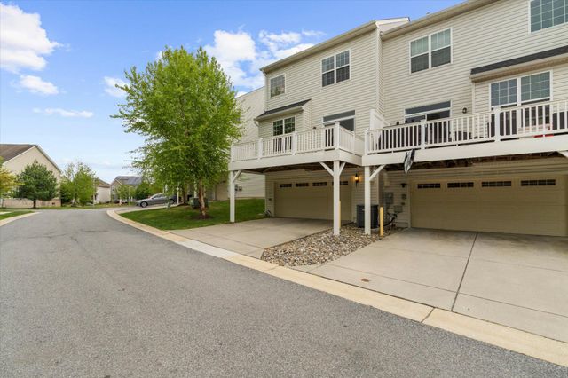 2119 GARDEN GROVE LN, Mitchellville, MD 20721