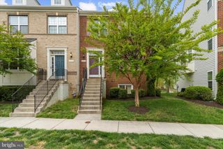 2119 GARDEN GROVE LN, Mitchellville, MD 20721