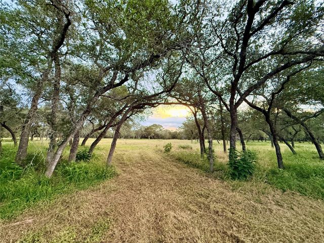 1435 Hilliard RD, San Marcos, TX 78666