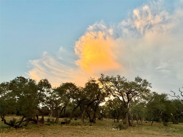 1435 Hilliard RD, San Marcos, TX 78666