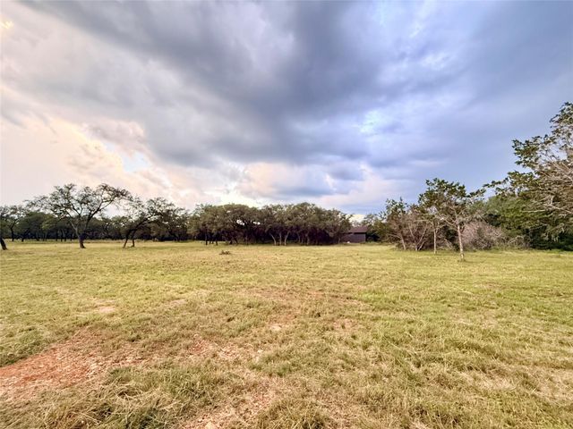 1435 Hilliard RD, San Marcos, TX 78666