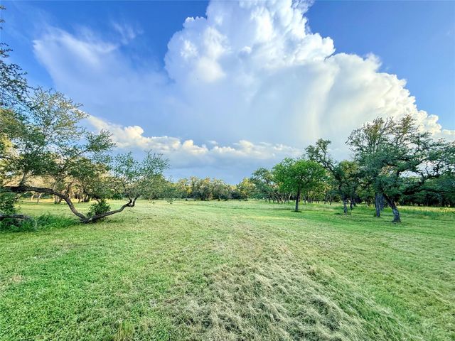 1435 Hilliard RD, San Marcos, TX 78666