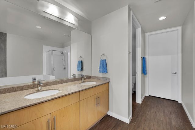 353 East Bonneville Avenue 626, Las Vegas, NV 89101