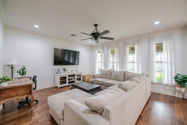 192 Juliana Way, Houma, LA 70364