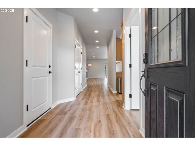 5807 Ne 77TH Cir, Vancouver, WA 98661