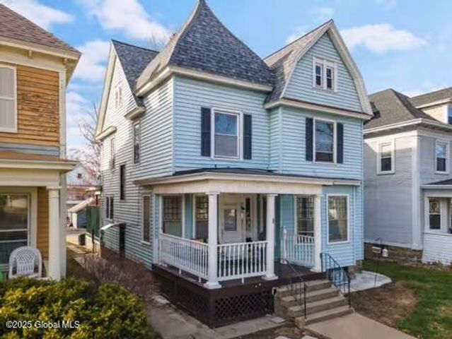 1039 Parkwood Boulevard, Schenectady, NY 12308