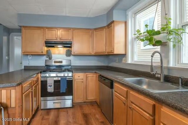 1039 Parkwood Boulevard, Schenectady, NY 12308