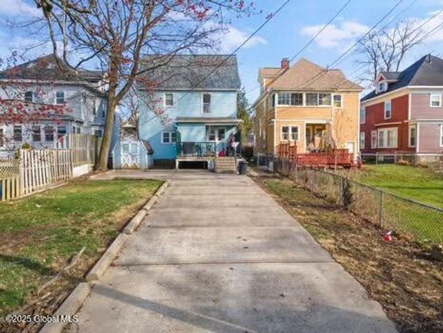 1039 Parkwood Boulevard, Schenectady, NY 12308