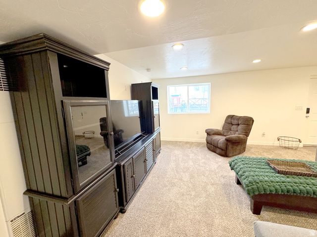 1926 N 2530 W, Clinton, UT 84015