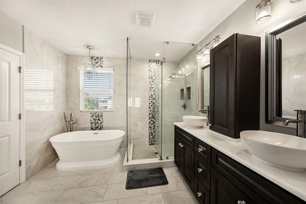 Image 19 of property listing at 6412 KEY ISLAND AVENUE, Apollo Beach, FL 33572