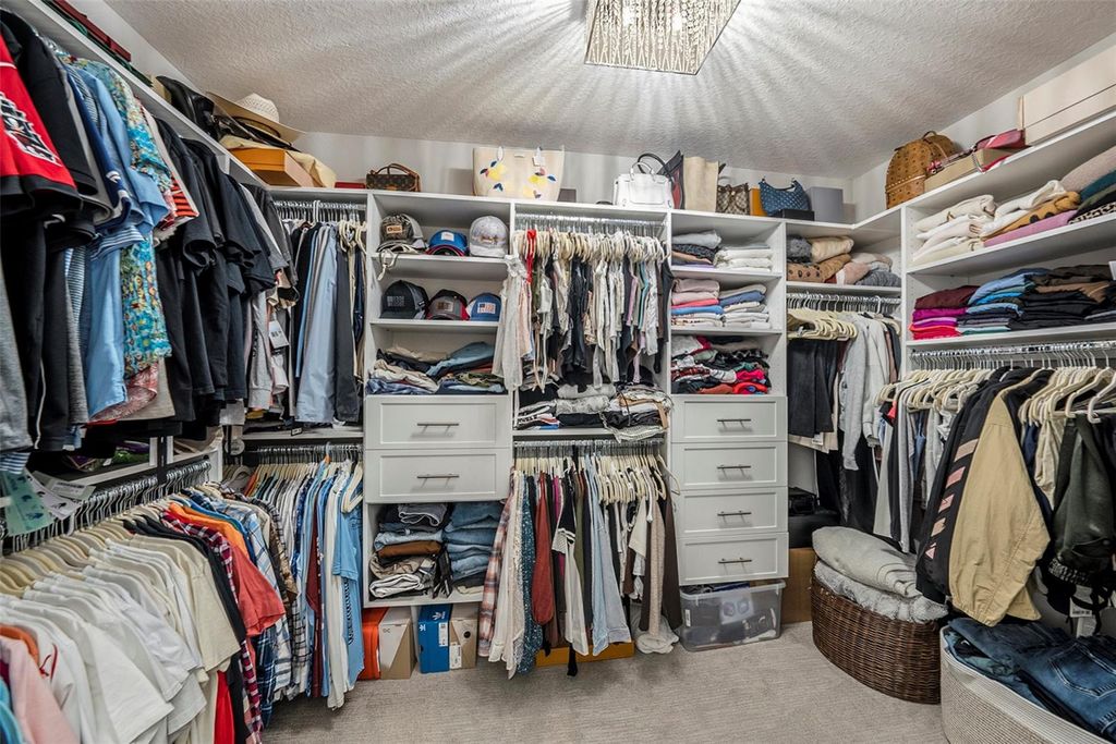 Image 31 of property listing at 6412 KEY ISLAND AVENUE, Apollo Beach, FL 33572