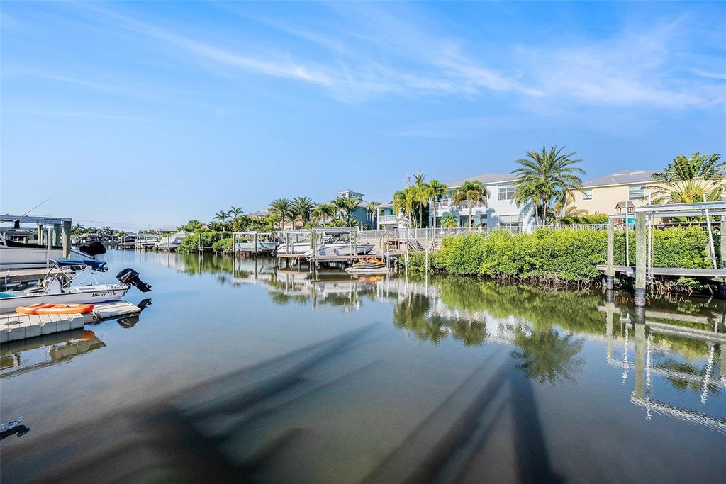 Image 37 of property listing at 6412 KEY ISLAND AVENUE, Apollo Beach, FL 33572