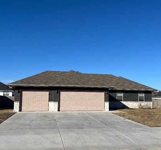 4377 W Skyler Drive, Springfield, MO 65802